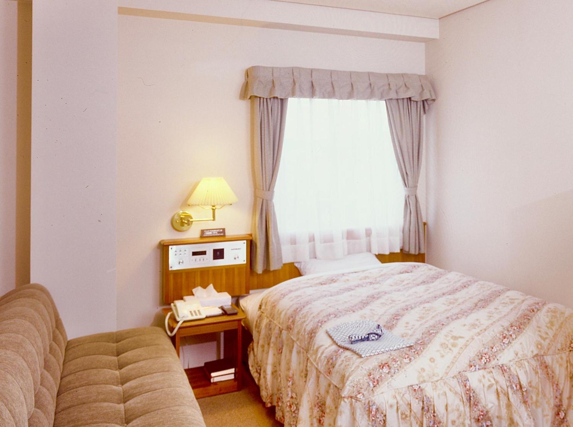 Okayama Ekimae Universal Hotel Экстерьер фото
