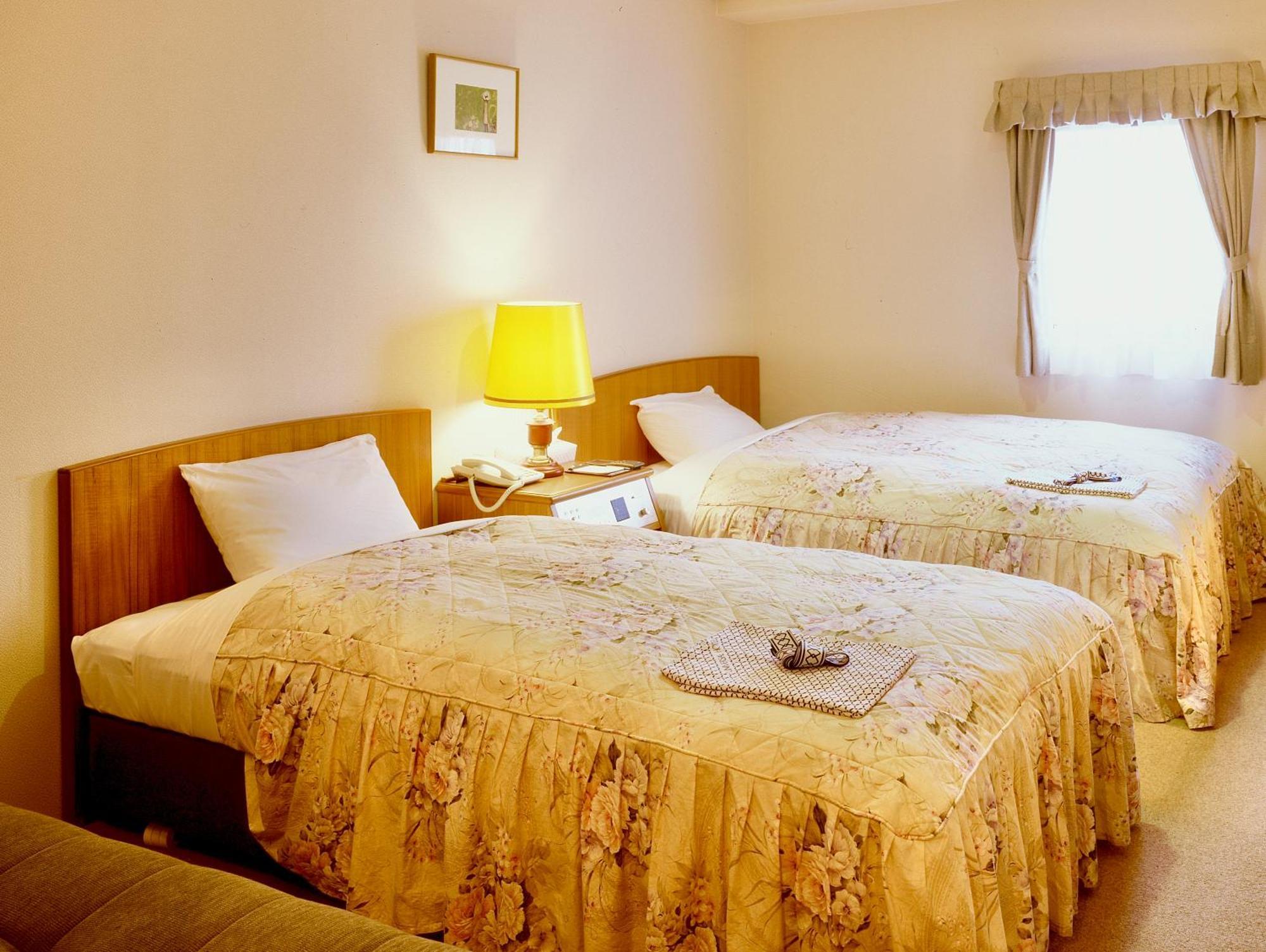 Okayama Ekimae Universal Hotel Экстерьер фото