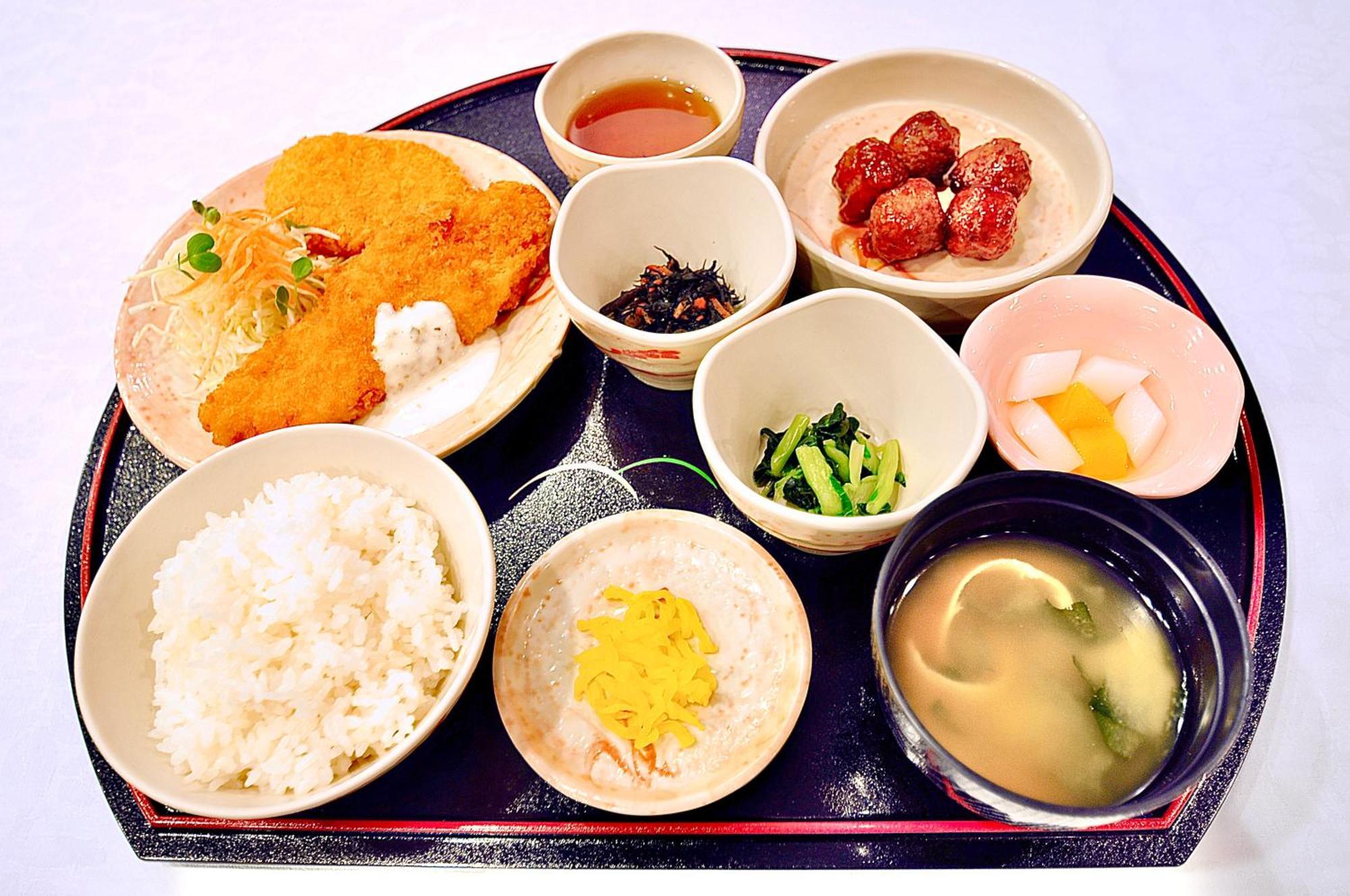 Okayama Ekimae Universal Hotel Экстерьер фото
