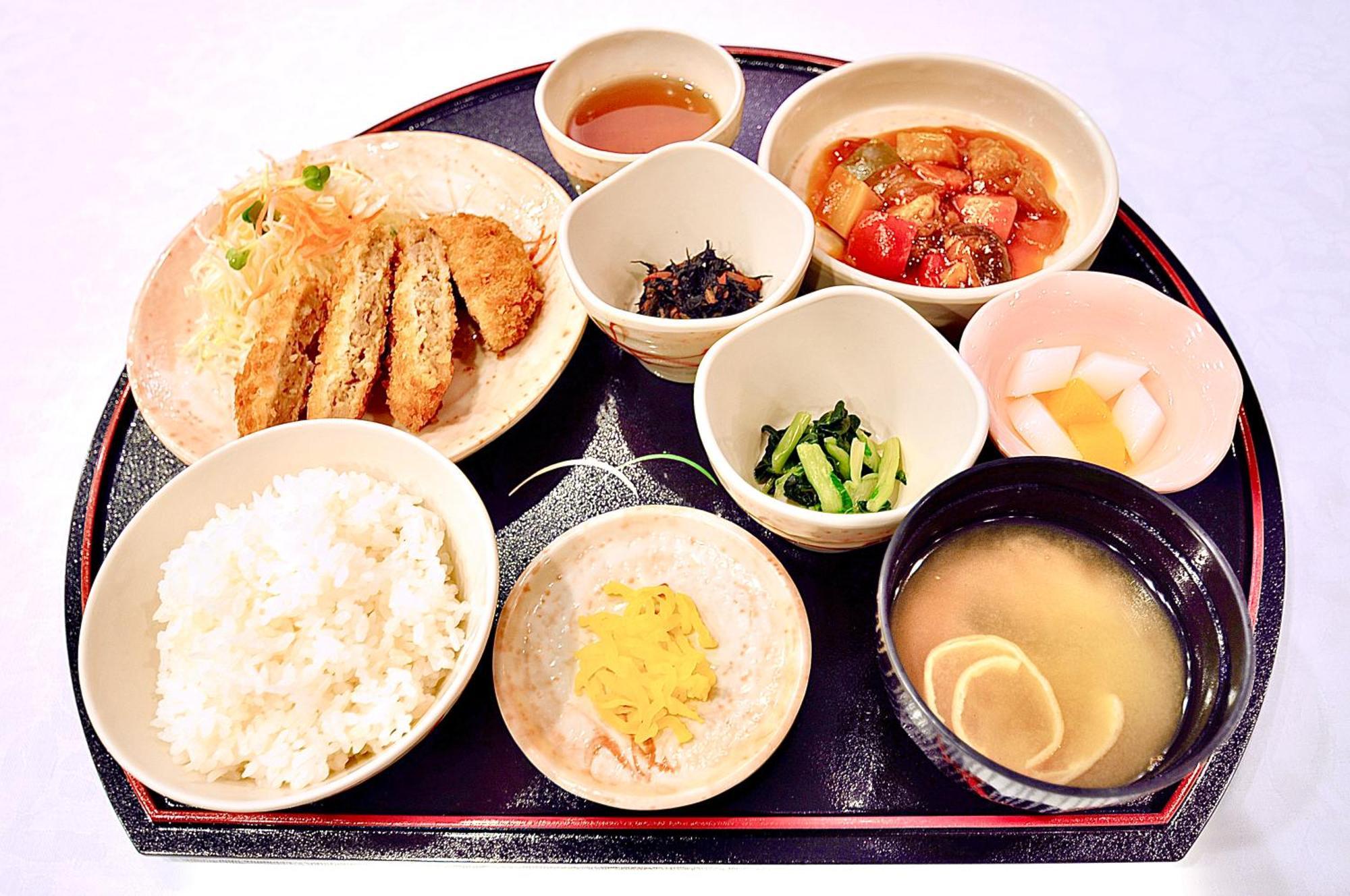 Okayama Ekimae Universal Hotel Экстерьер фото